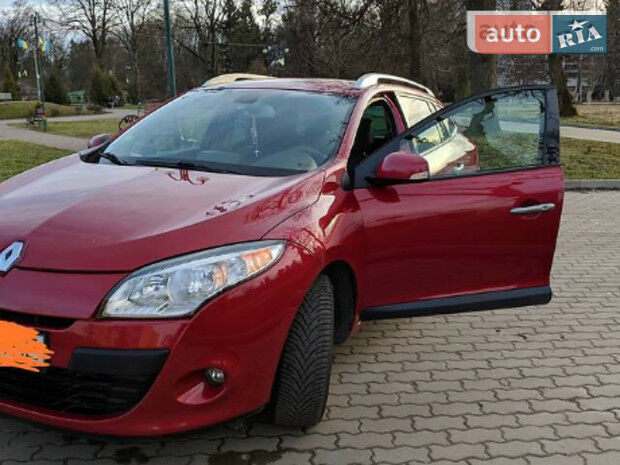Renault Megane 2010 року