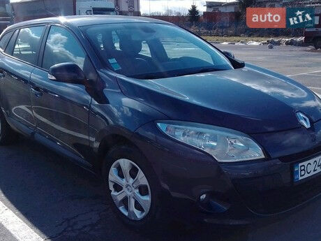 Рено Меган 2011 року Renault Megane 2011 року