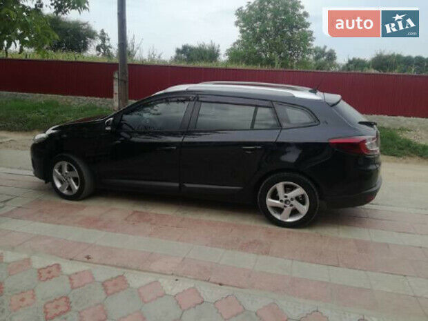 Renault Megane 2011 року