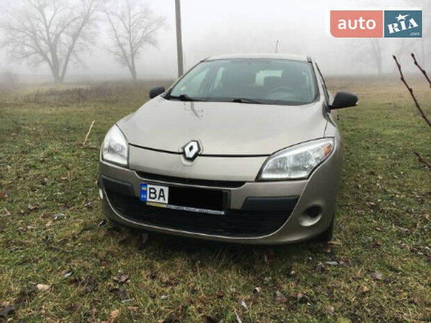 Renault Megane 2011 року