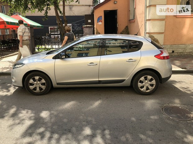 Renault Megane 2011 года