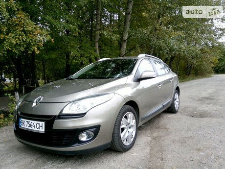 Рено Меган 2013 года Renault Megane 2013 года