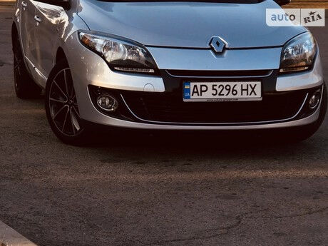 Рено Меган 2013 року Renault Megane 2013 року