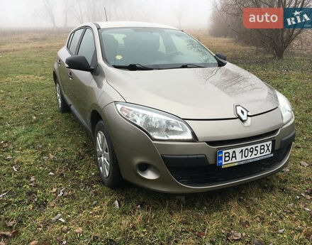 Renault Megane 2011 года