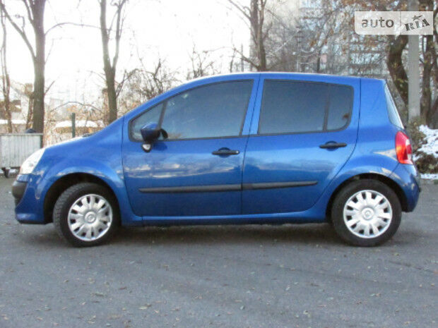 Рено Модус 2007 года Renault Modus 2007 года