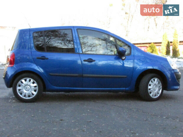 Рено Модус 2008 року Renault Modus 2008 року