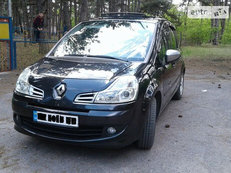 Renault Modus 2011 року