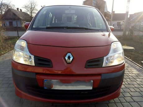 Рено Модус 2011 року Renault Modus 2011 року