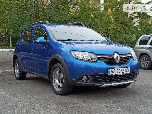 Renault Sandero StepWay 2015 року