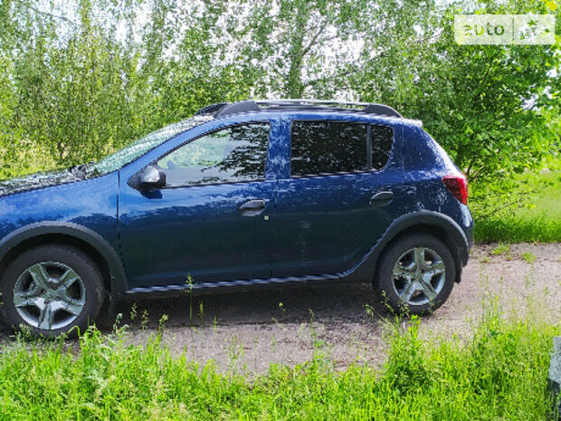 Renault Sandero StepWay 2019 года