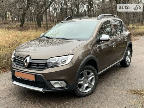 Renault Sandero StepWay 2018 года
