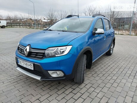 Renault Sandero StepWay 2017 года