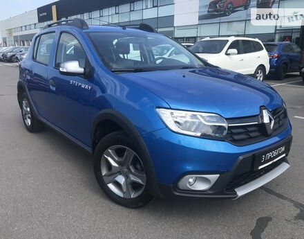 Фото на отзыв с оценкой 4.6 о Renault Sandero StepWay 2019 году выпуска от автора "Владислав" с текстом: Покупалась для жены и дочки как вторая машина в семье.При своих небольших габаритах и малом весе ...