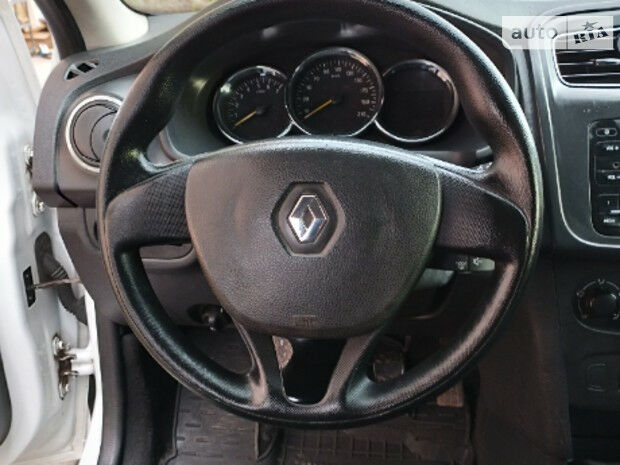 Renault Sandero 2016 року