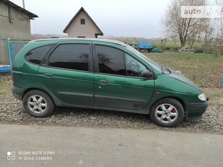 Рено Сценик 1999 року Renault Scenic 1999 року