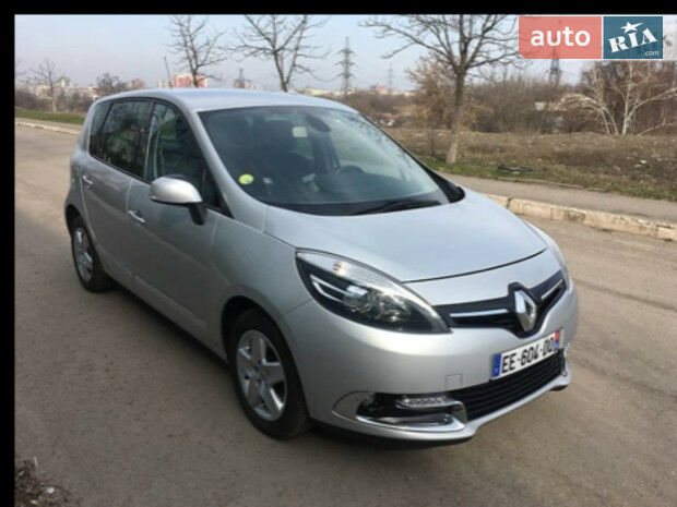 Renault Scenic 2016 года