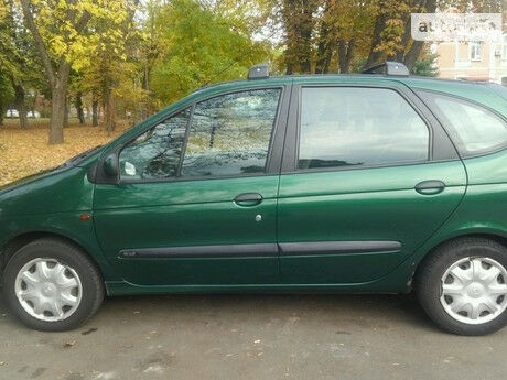 Renault Scenic 2000 года