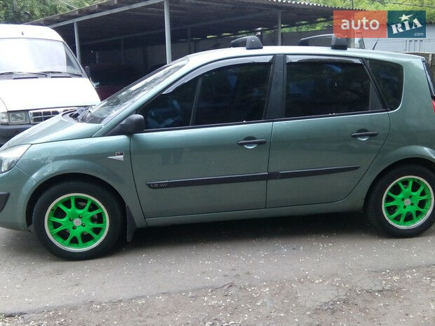 Рено Сценик 2004 года Renault Scenic 2004 года