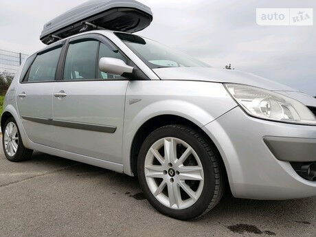 Рено Сценик 2006 року Renault Scenic 2006 року