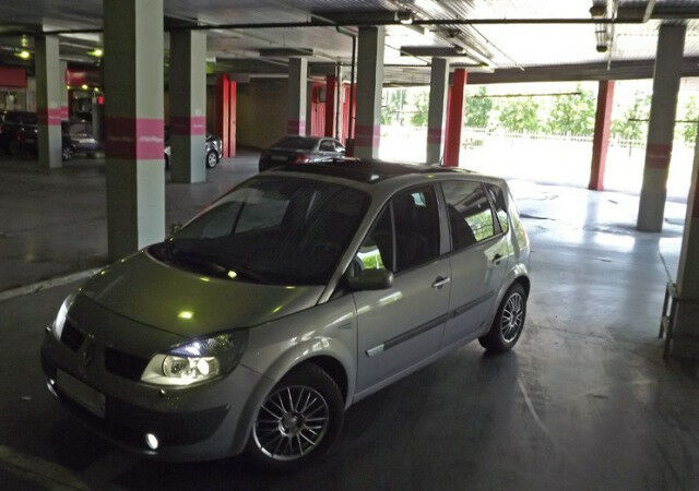Renault Scenic 2005 года