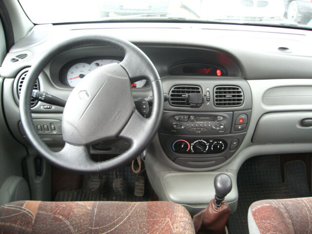 Renault Scenic 2000 року