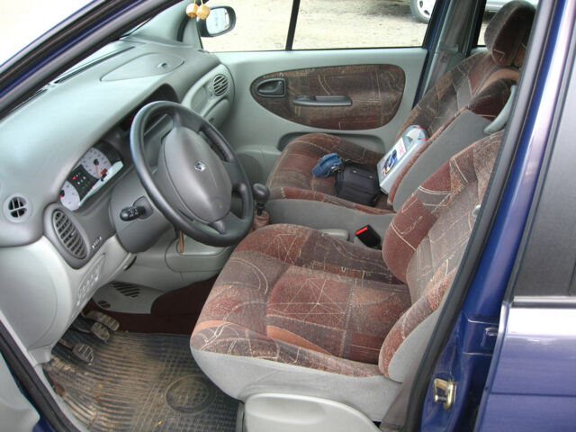 Renault Scenic 2000 року