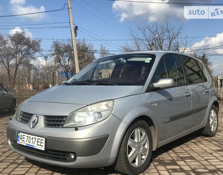 Renault Scenic 2005 года