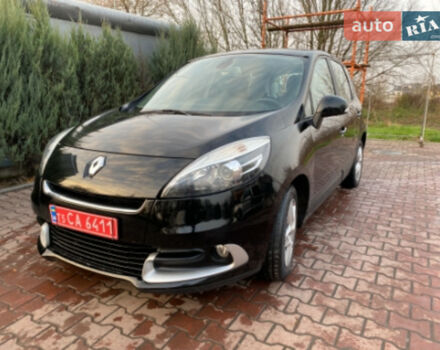 Renault Scenic 2012 года