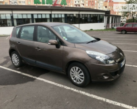 Renault Scenic 2011 года