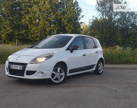 Renault Scenic 2010 року