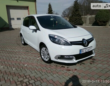 Renault Scenic 2013 года