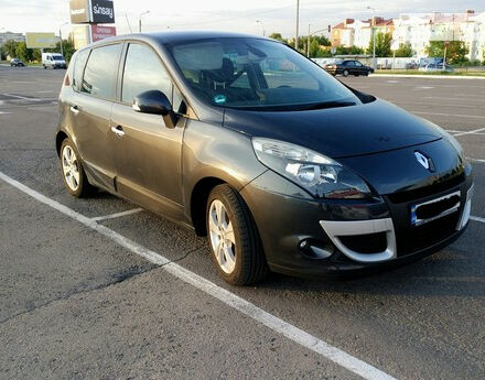 Renault Scenic 2010 года