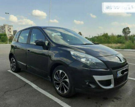 Renault Scenic 2011 года