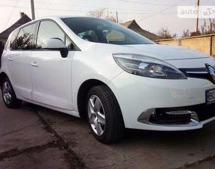 Renault Scenic 2013 года