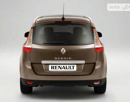 Renault Scenic 2010 года