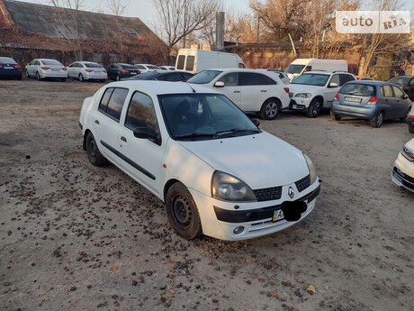 Renault Symbol 2004 года