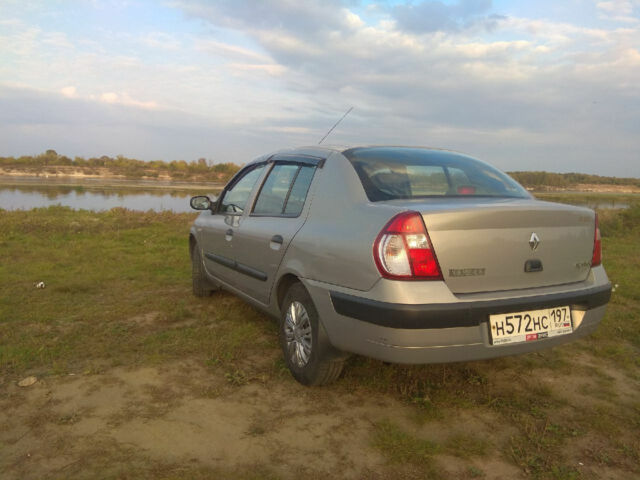 Renault Symbol 2004 року