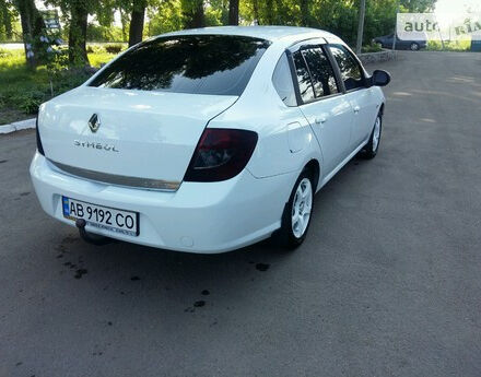 Renault Symbol 2010 року