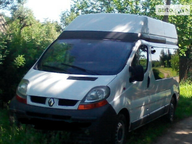 Renault Trafic пасс. 2006 года