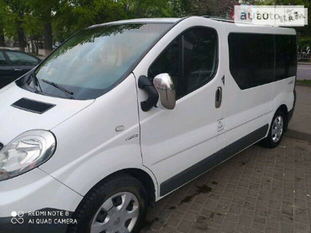 Renault Trafic пасс. 2009 года