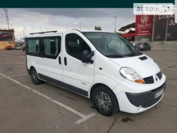 Renault Trafic пасс. 2007 року