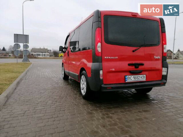 Renault Trafic пасс. 2007 року