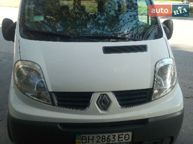 Renault Trafic пасс. 2007 року