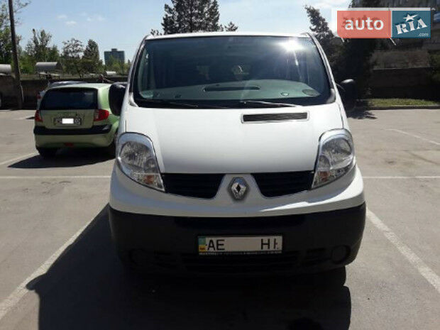 Renault Trafic пасс. 2009 года