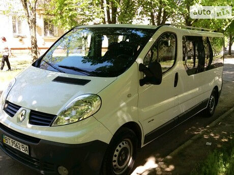 Renault Trafic пасс. 2009 года