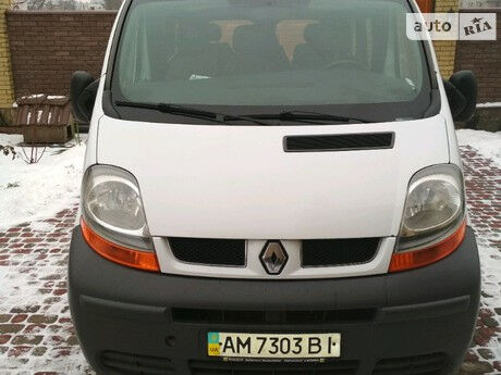 Renault Trafic пасс. 2006 года