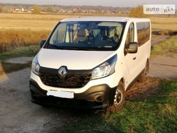 Renault Trafic пасс. 2016 года