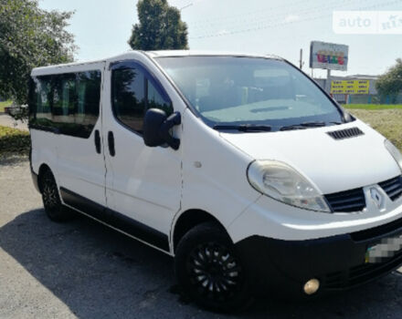 Renault Trafic пасс. 2009 года