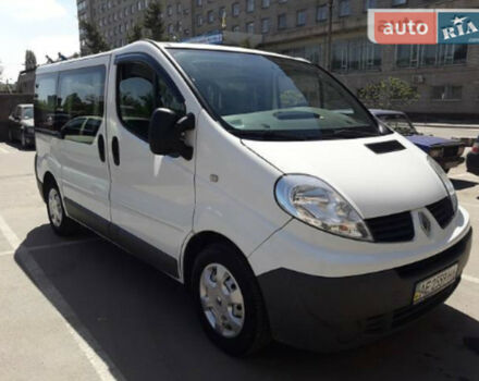 Renault Trafic пасс. 2009 року - Фото 2 автомобіля