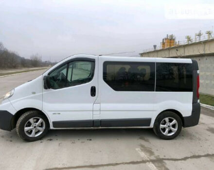 Renault Trafic пасс. 2009 года - Фото 2 авто